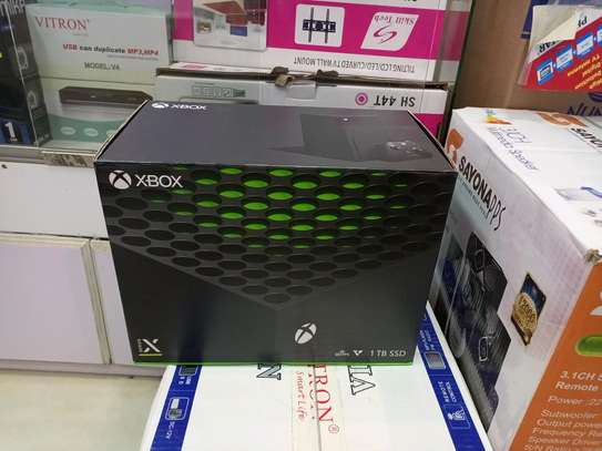 Xbox 1TB HDD Console with Accessories image 1