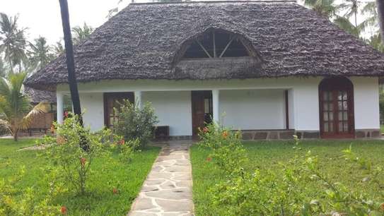 3 Bed Villa with En Suite at Watamu image 6
