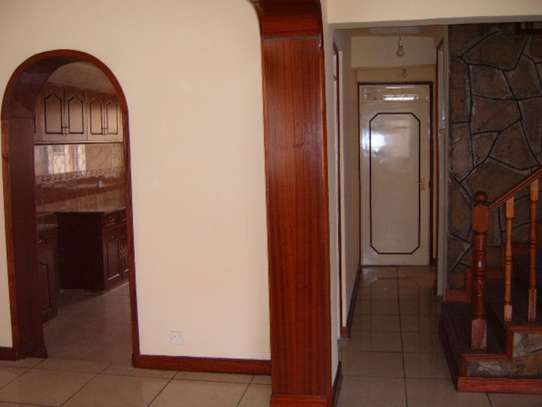 4 Bed Townhouse with En Suite in Kileleshwa image 26