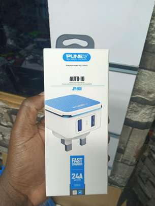 Punex double port fast charging adapter image 1