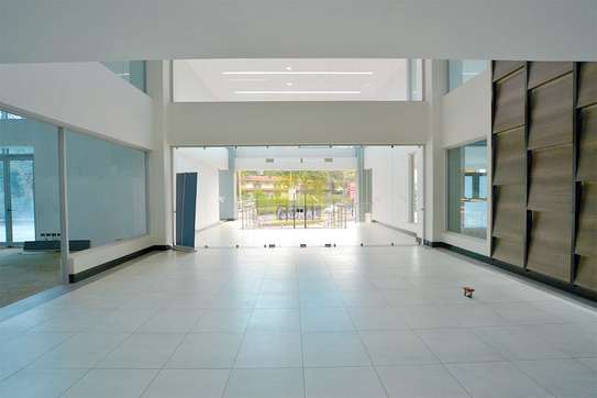 3,697 ft² Office with Backup Generator at Parklands Road image 2