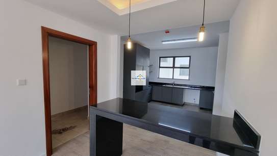 4 Bed House with En Suite in Runda image 6