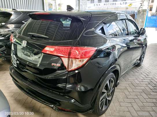 Honda vezel RS black image 2