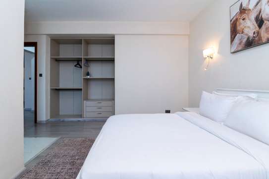 2 Bed Apartment with En Suite in Westlands Area image 5