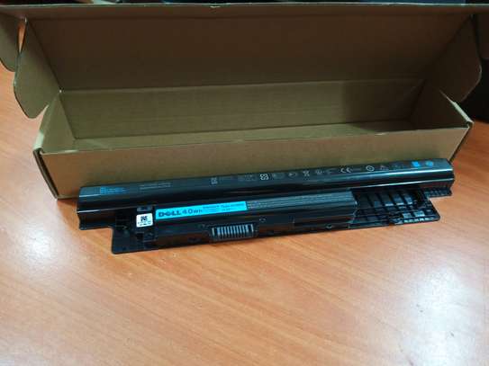 Dell Original Laptop battery for Inspiron-3421-5421-3521-552 image 2