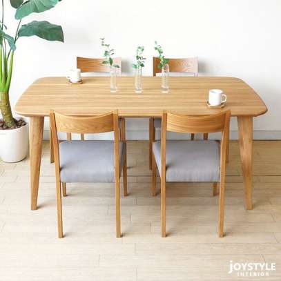 4 seater dinning set image 3