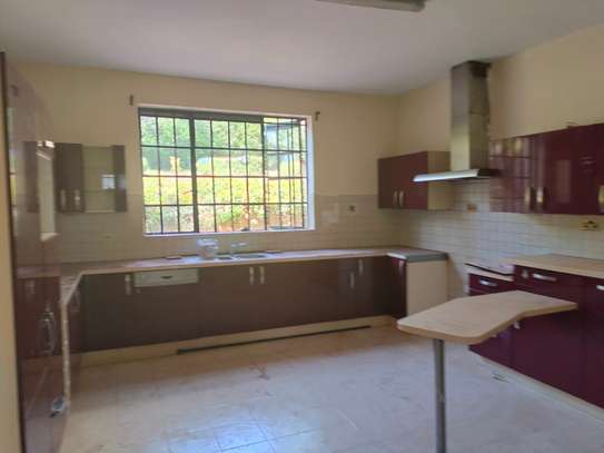 5 Bed House with En Suite at Old Runda image 4