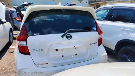 Nissan Note Nismo white 2017 image 9