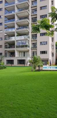3 Bed Apartment with En Suite at Riverside Drive image 27