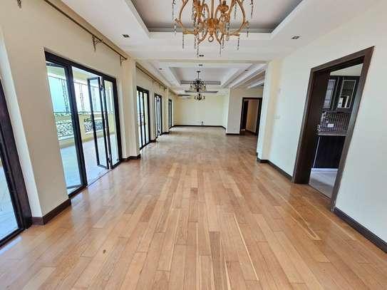 4 Bed Apartment with En Suite at Riverside Dr image 6