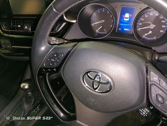 Toyota CH-R 2017 image 4