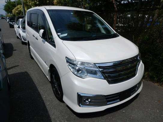 HYBRID NISSAN SERENA (MKOPO ACCEPTED image 1