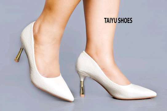 Low sharp heels image 1