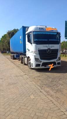 Mercedes BENZ Actros MP4 Complete with Skeleton ZG image 1