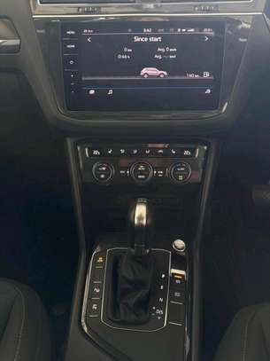 Volkswagen Tiguan 2018 TSI black image 5
