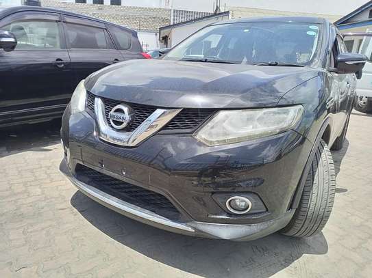 Nissan X-Trail image 1