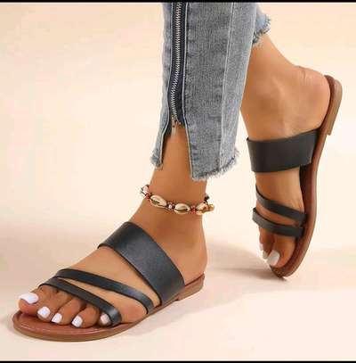 Leather slip on sandals
Sizes 37_42 image 3