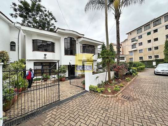 5 Bed Villa in Riverside image 23