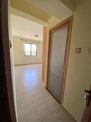 3 Bed Apartment with En Suite in Kileleshwa image 6