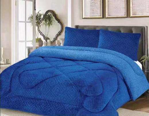 Single Woolen Duvets Set. image 5