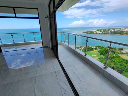 4 Bed Apartment with En Suite in Kizingo image 4