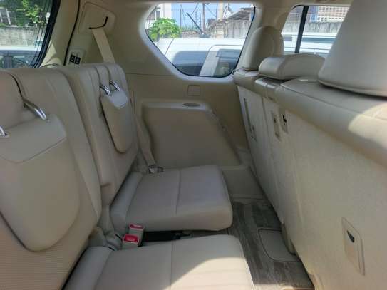 Toyota landcruiser prado image 5