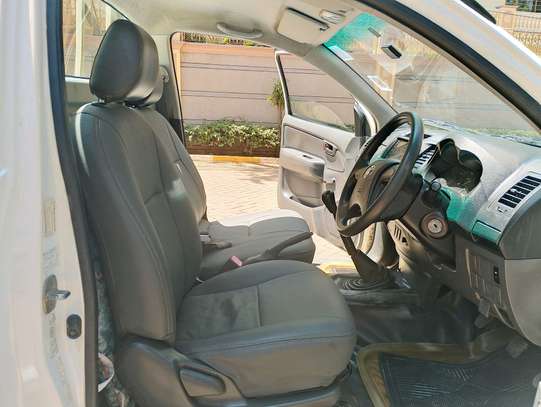 TOYOTA HILUX SINGLE CAB MANUAL.. image 6