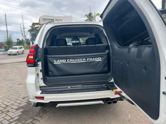 TOYOTA LANDCRUISER PRADO TX.L 2019MODEL SUNROOF DIESEL image 11