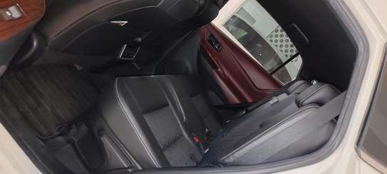 Toyota Harrier premium white 2017 2wd Sunroof image 7