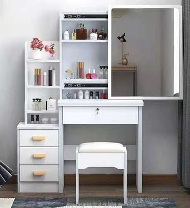 Dressers;Dressing Table with LED Lights InBomet image 3