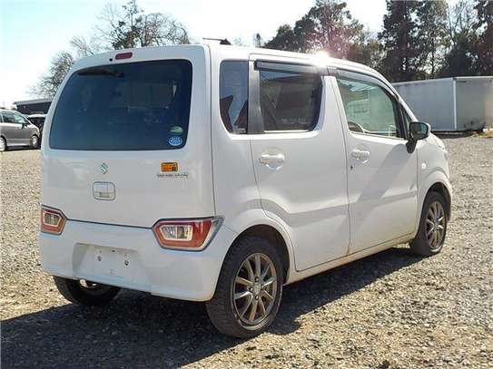 2019 SUZUKI WAGON R 5D image 8