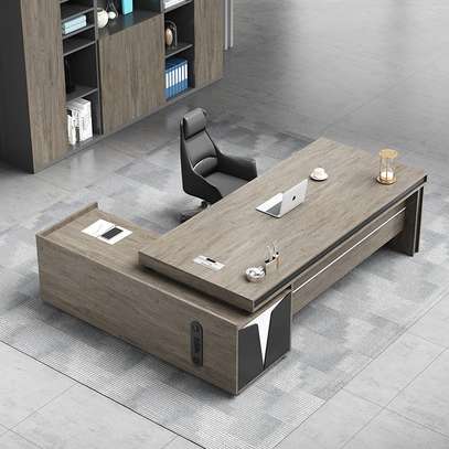 Office Desk; Classy Executive Director Desk(1.8 Metres) image 4
