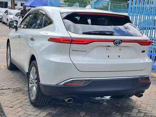 Toyota Harrier Hybrid 2020 White SUV 5-Seater image 11