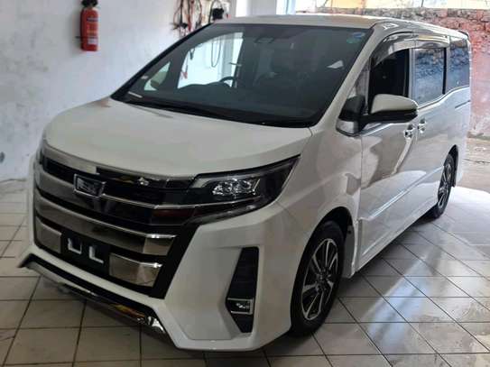 Toyota Noah WXB 2018 4wd optional image 11