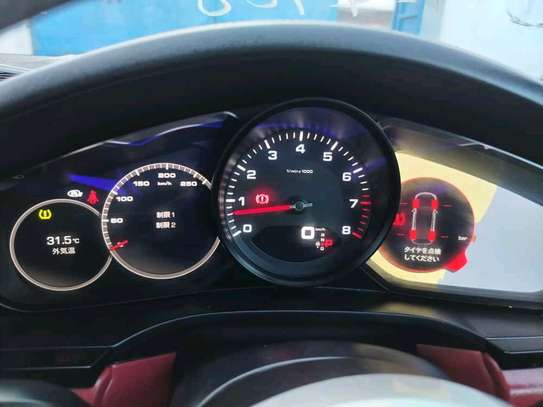 Porsche Cayenne image 4