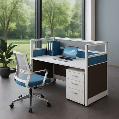 Workstations: One Way User Office Workstation image 1