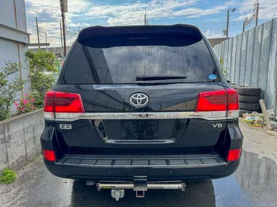 Toyota Land cruiser ZX V8 Black 2017 image 12