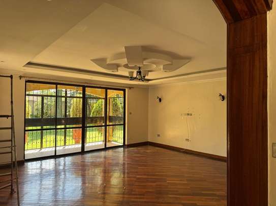 4 Bed House with Garden in Runda image 4