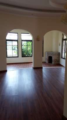 5 Bed House with En Suite at Faith Avenue image 13