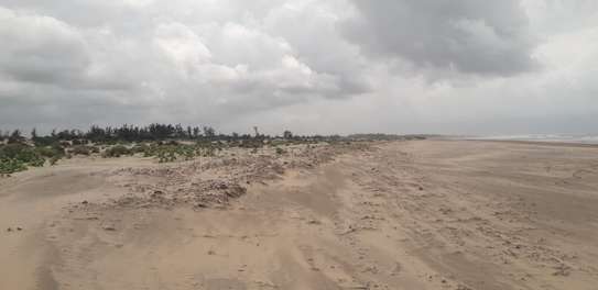 12 Acres Front Row Beach Is For Sale in Ngomeni Malindi image 1