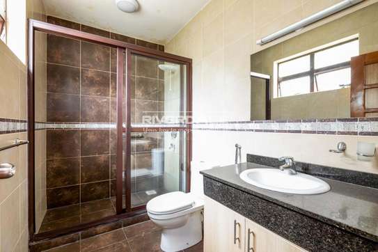 Furnished 3 Bed Apartment with En Suite in Parklands image 8