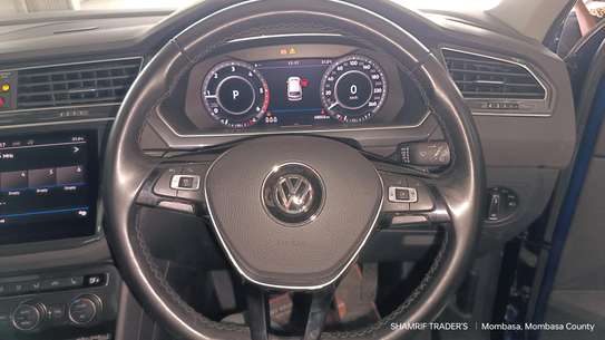 Volkswagen Tiguan TDI 4MOTION 2019 Blue image 23