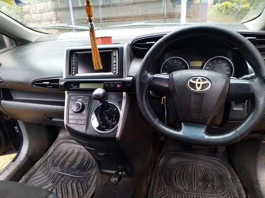 Toyota wish image 4