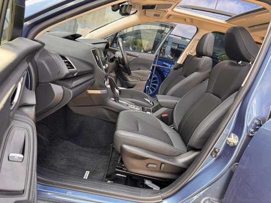 Subaru Forester E-boxer Blue Sunroof blue image 10