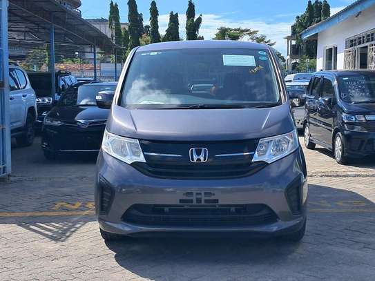 Honda stepwgn image 9