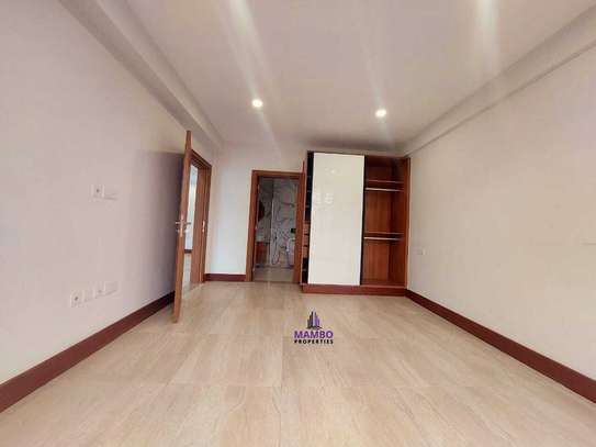 3 Bed Apartment with En Suite at Rhapta Rd image 18