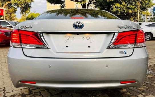 Toyota crown on special offer image 12