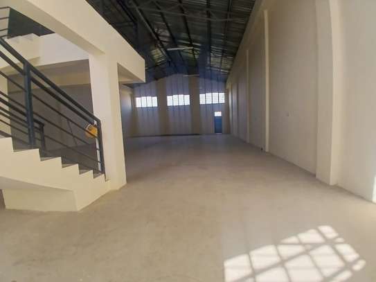4,100 ft² Warehouse with Parking in Ruiru image 3