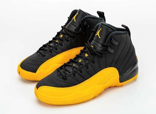 Retro 12 black sales gold