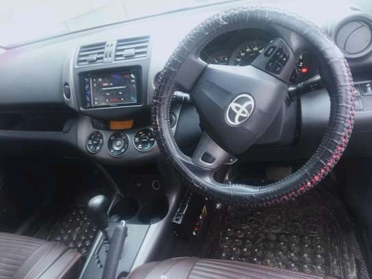 Toyota Vanguard image 8